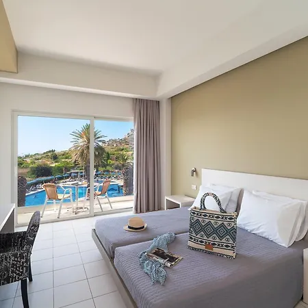 Cathrin Resort 4*