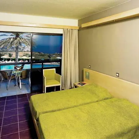 Cathrin Resort 4*