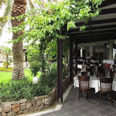 Cathrin Resort 4*